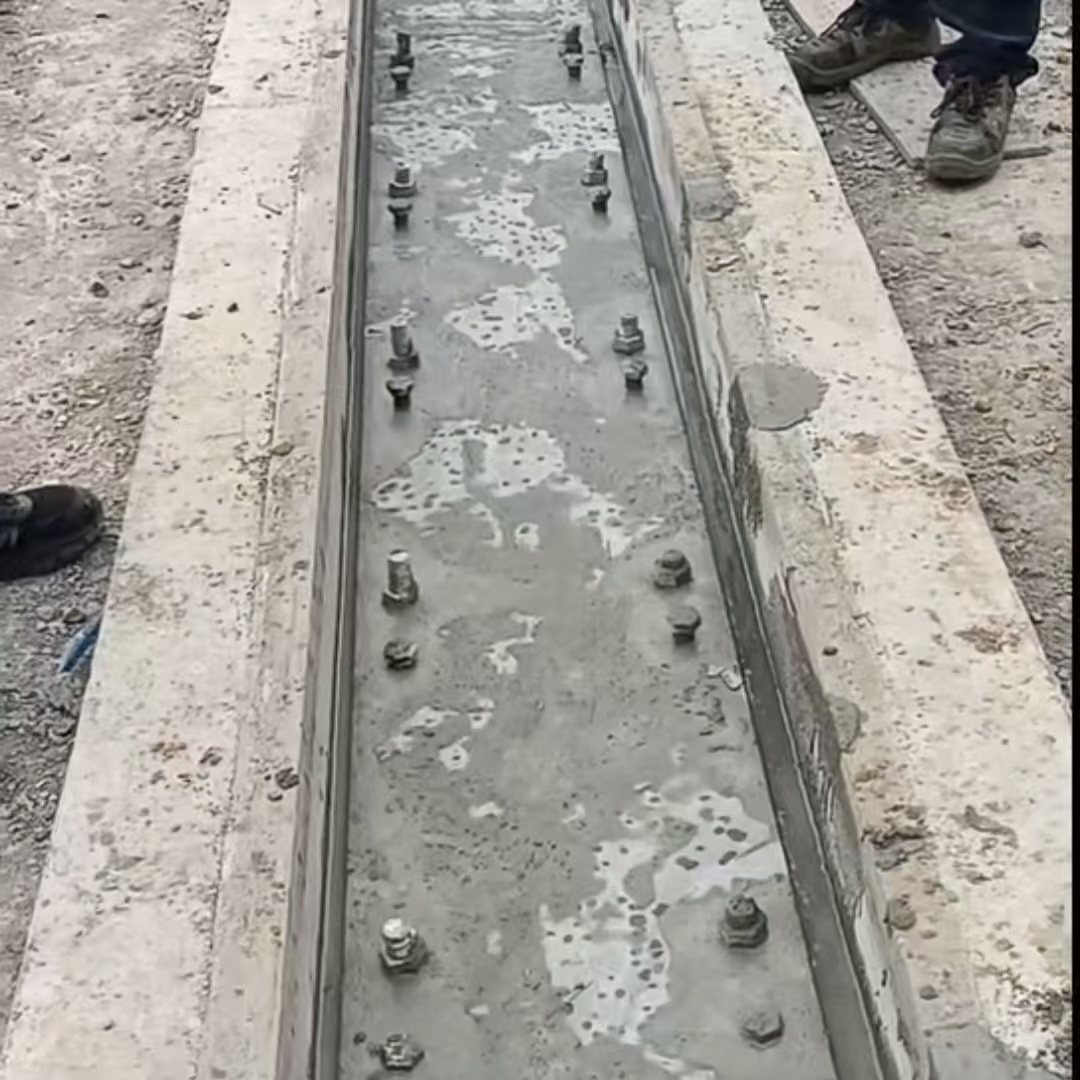 绥江港口码头起重机龙门吊重型机械设备稳固用早强快凝轨道胶泥